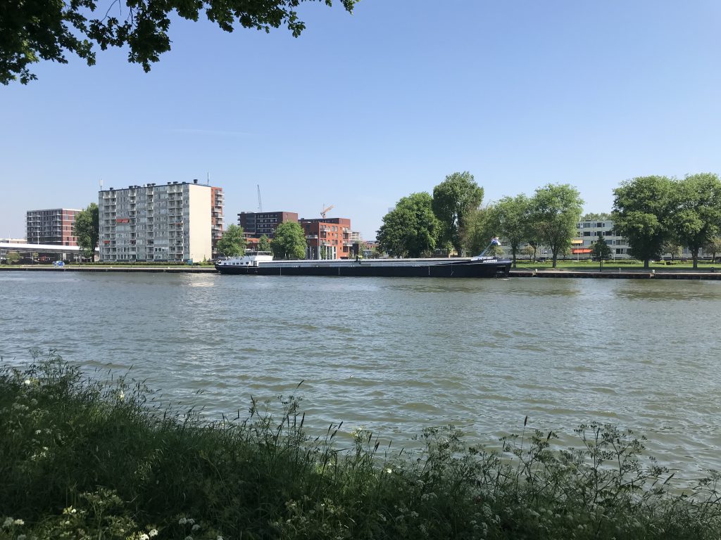 Het Amsterdam-Rijnkanaal bij Utrecht